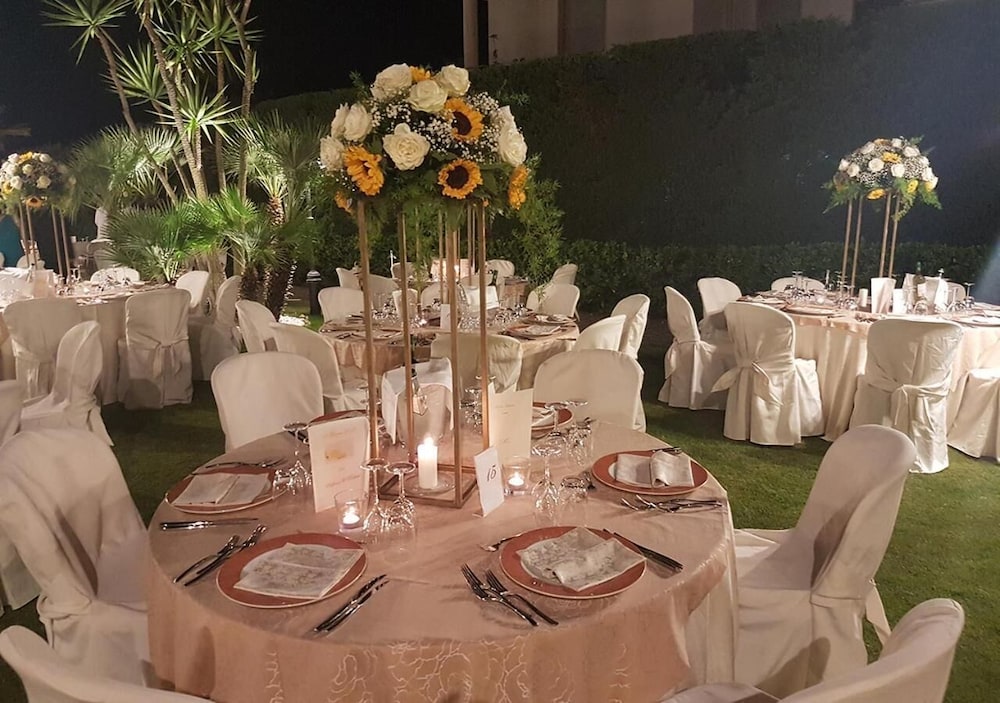 meeting & event spaces