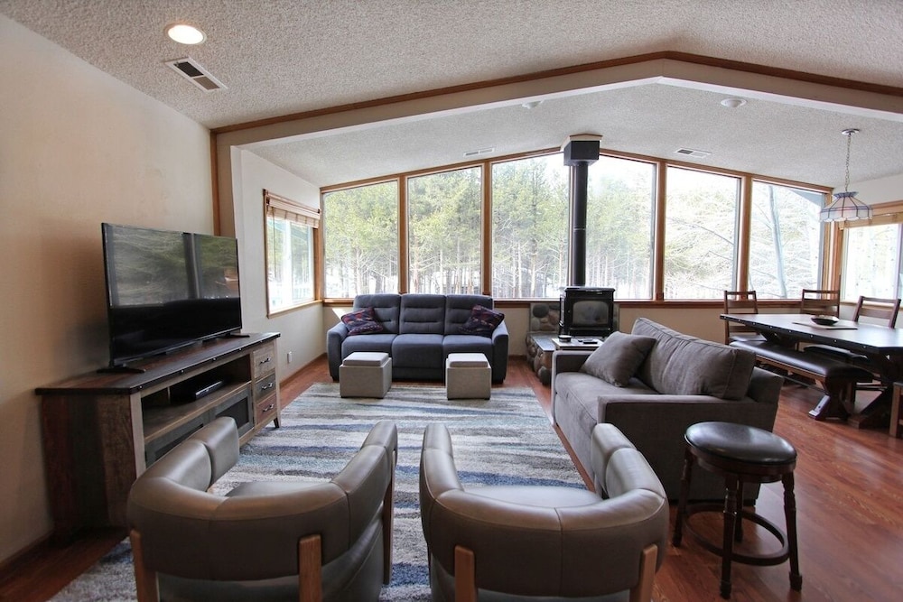 Coh1261 - Nature's Gem 4 Bedroom Home