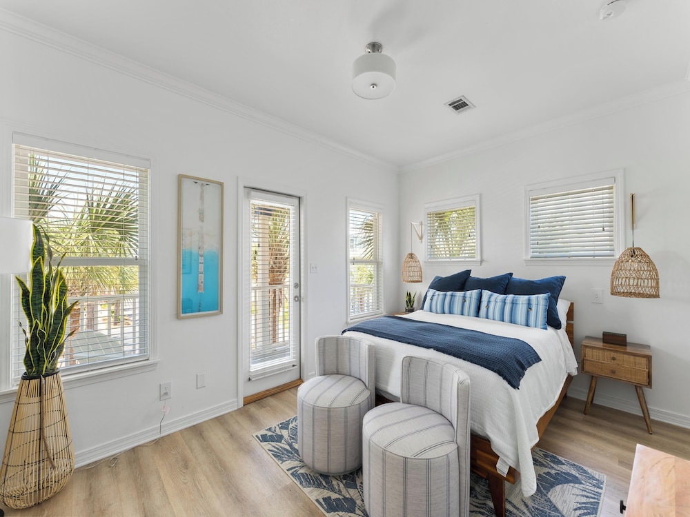 Low Cay by Southern Vacation Rentals view 3