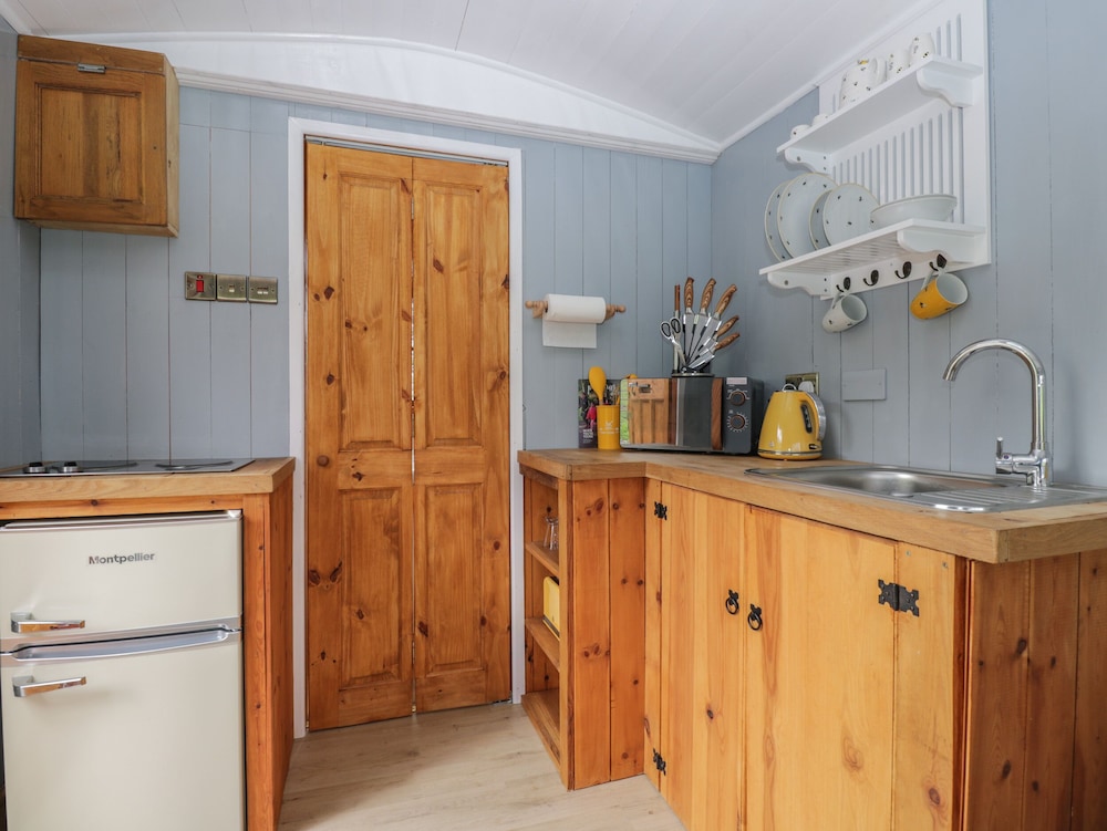 Rabbit Hill Hut