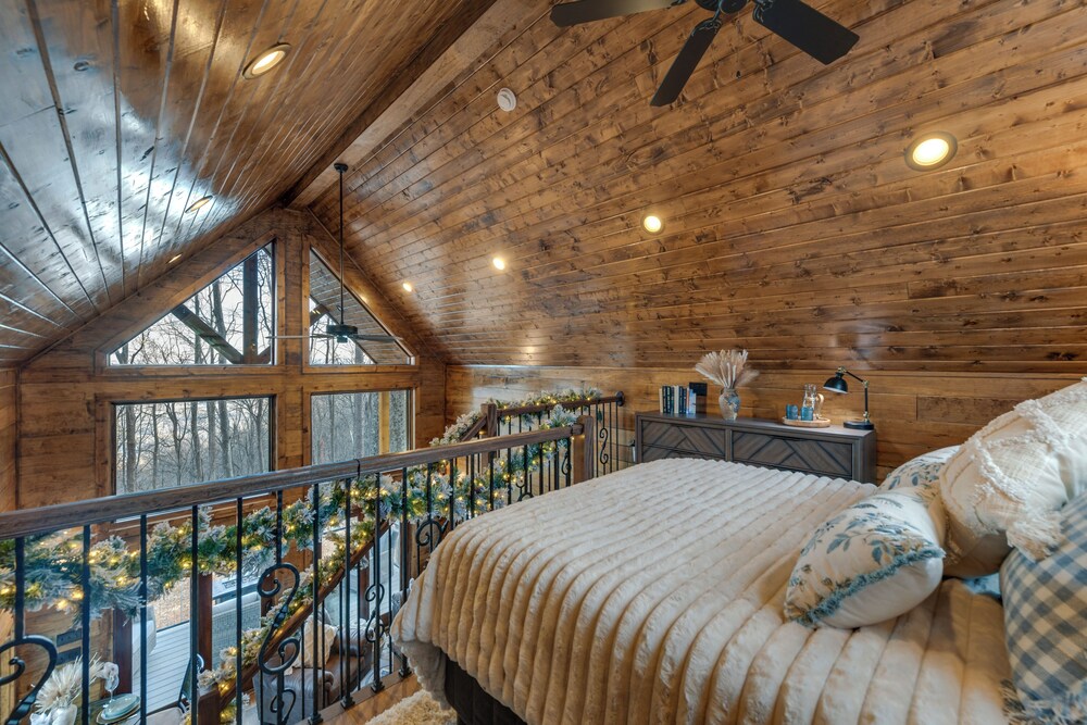 Couple's Getaway in Stoney Creek at Wintergreen!