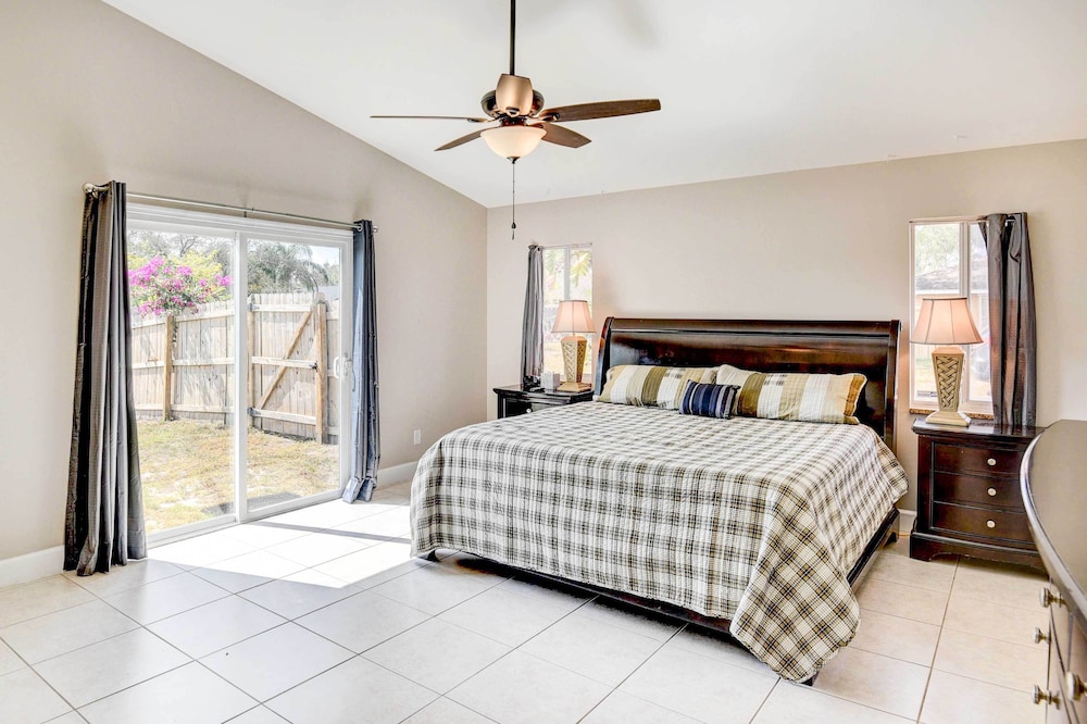 Screened Porch: Waterfront Home in Deltona! view 4
