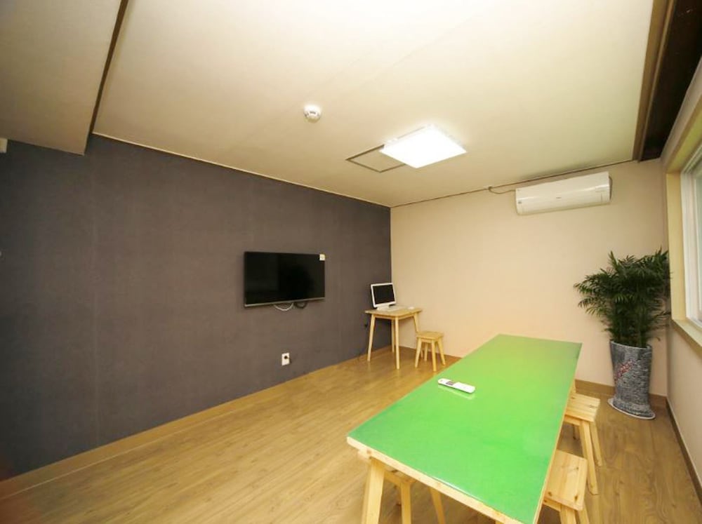 24 Guesthouse Seoul Cheongryangri