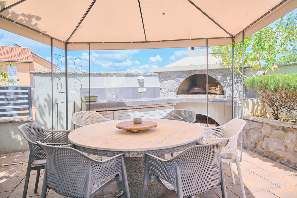 Sunshine Suites by Litto