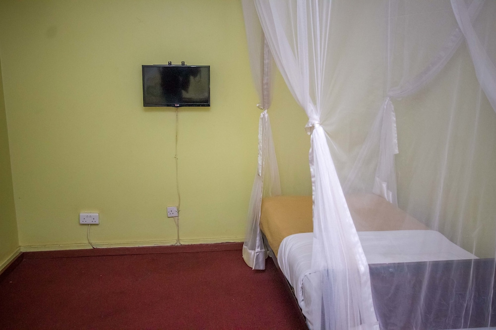 Emirina Travel Hotel