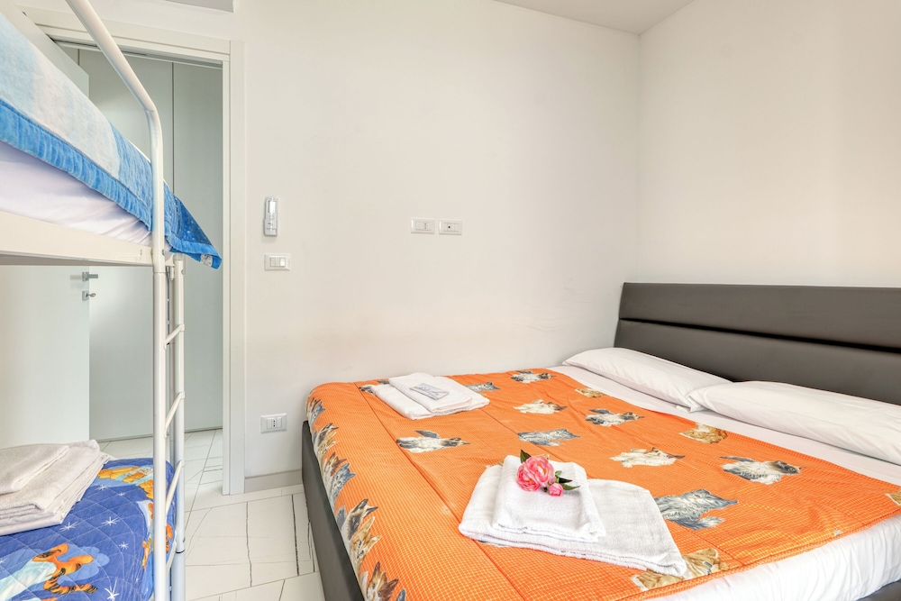 Marina Resort - Pool And Parking LUX