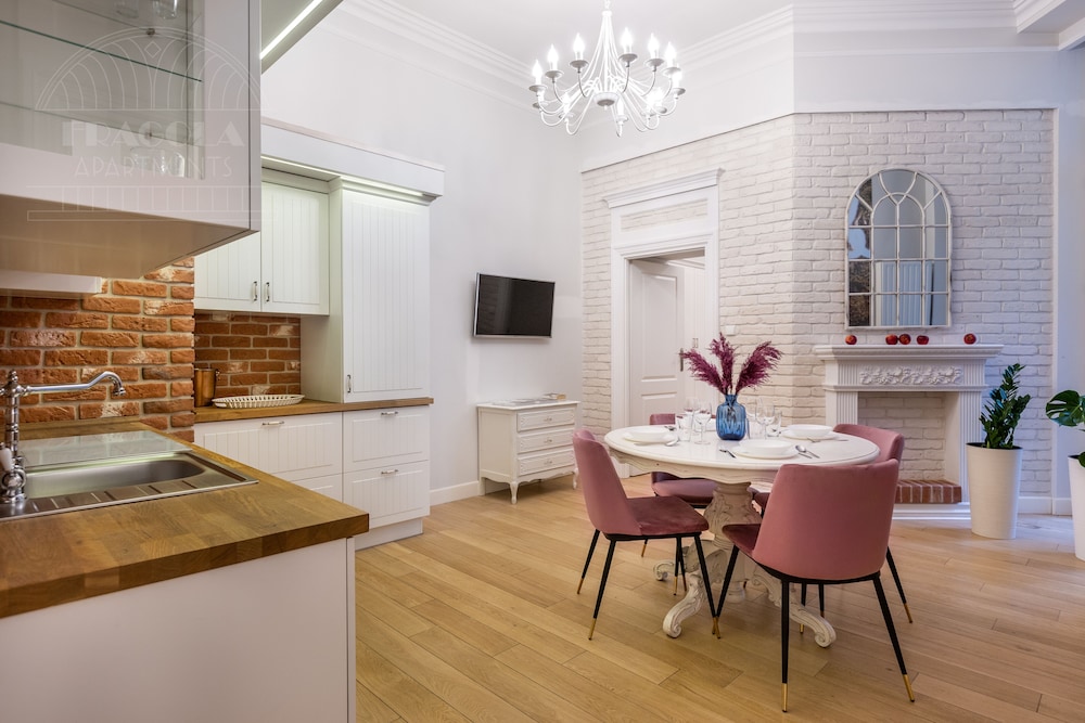Fragola Apartments Old Town