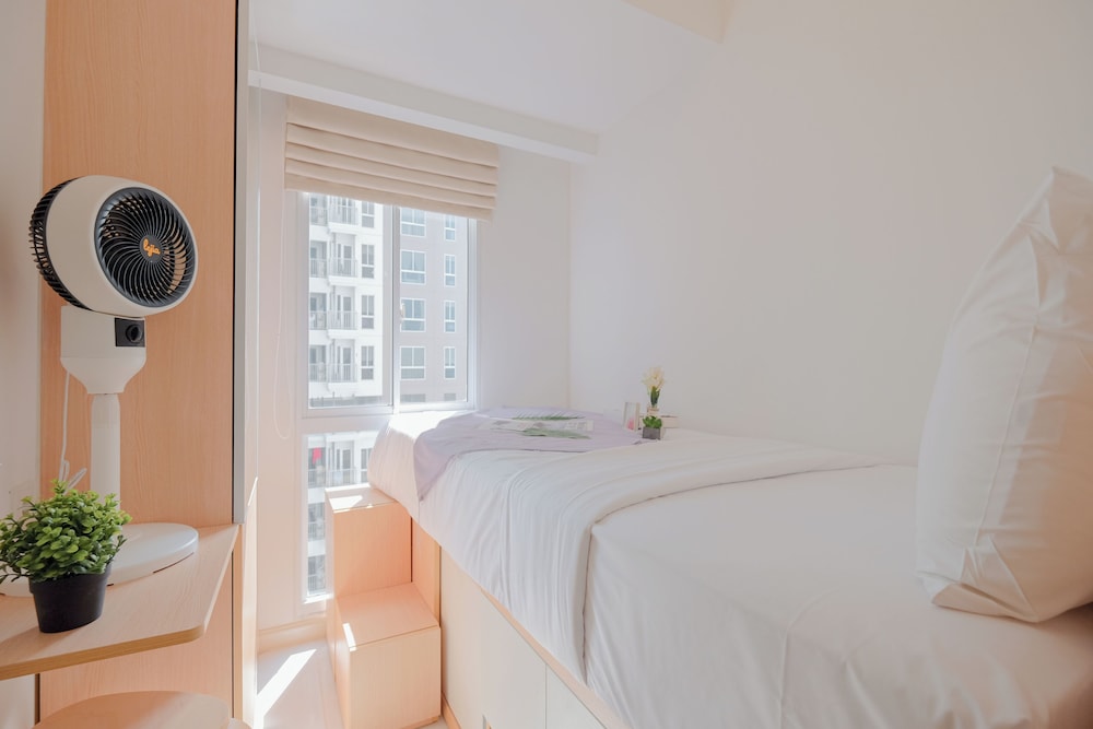 Neat 2Br At Tokyo Riverside Pik 2 Apartment