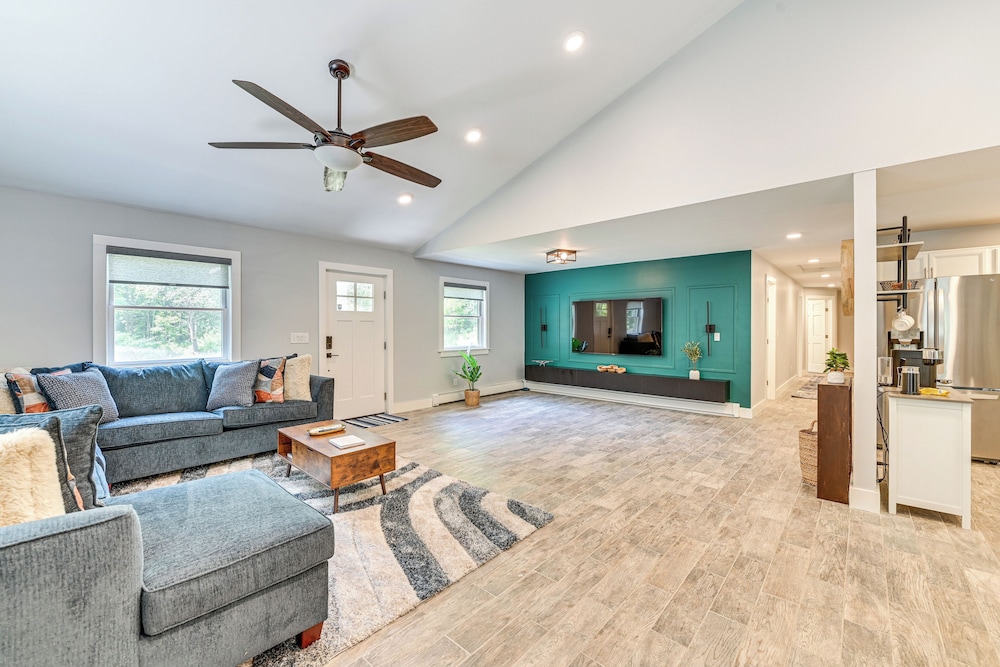 Fish, Swim, Kayak: Home w/ Catskill Creek Views!