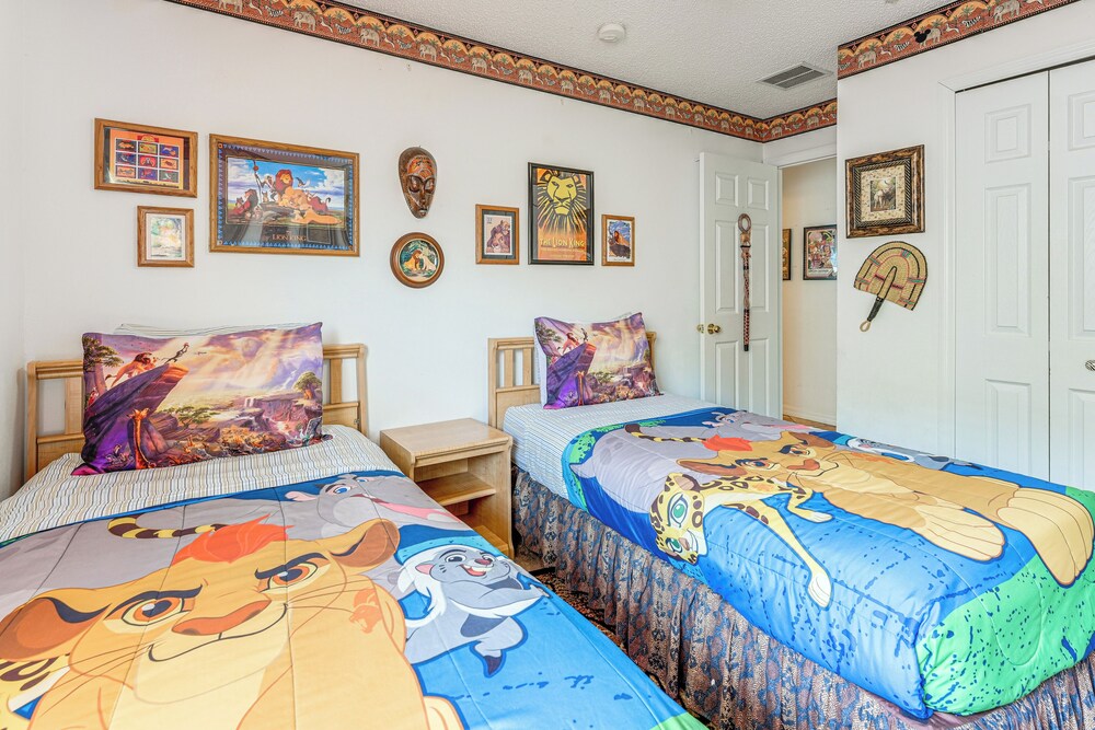 3 Mi to Disney World: Poolside Oasis w/ Game Room