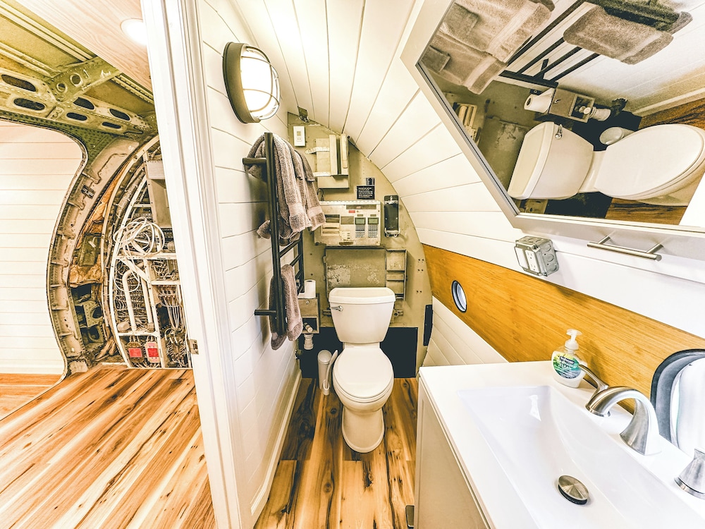 FLY8MA Pilot Lodge