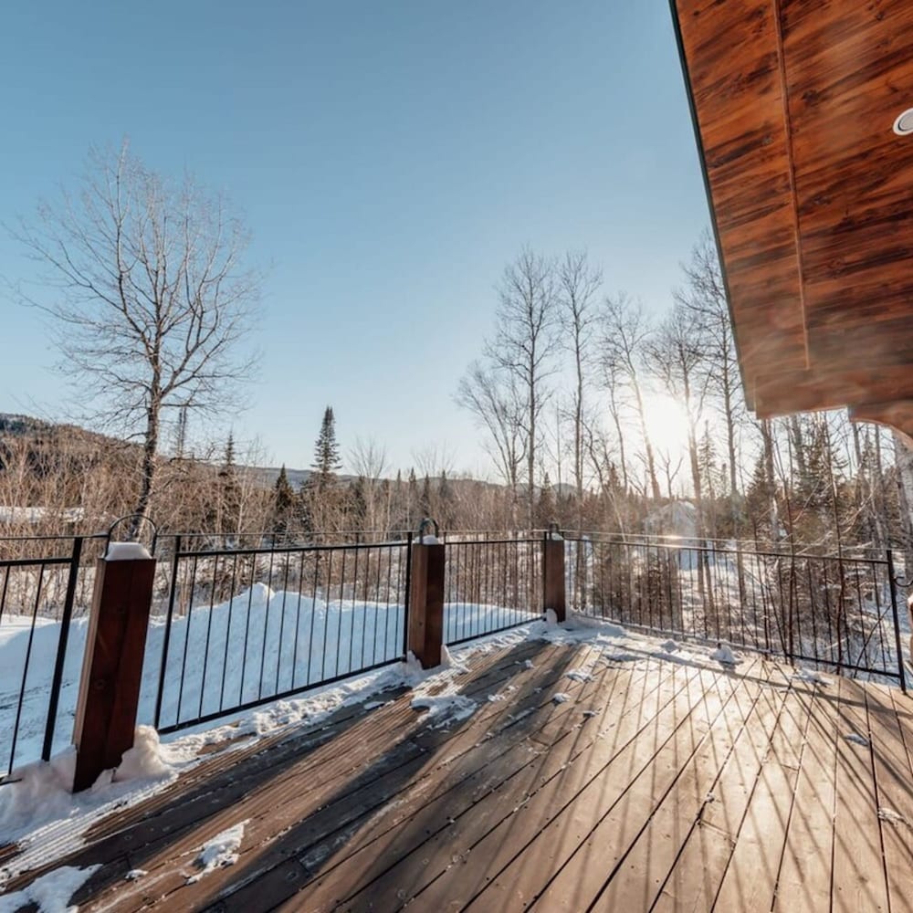 Le St-c me- Spa-piscine- Billard - Ski Val St-c me