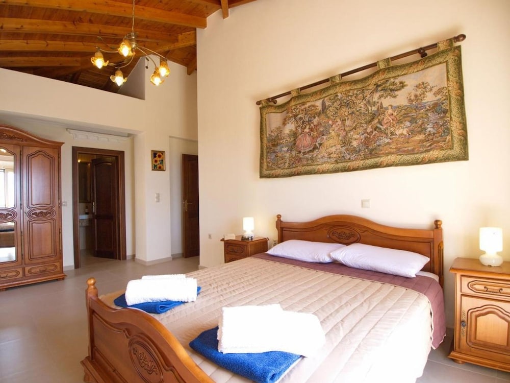 Villa Mandola in Tzamarelata
