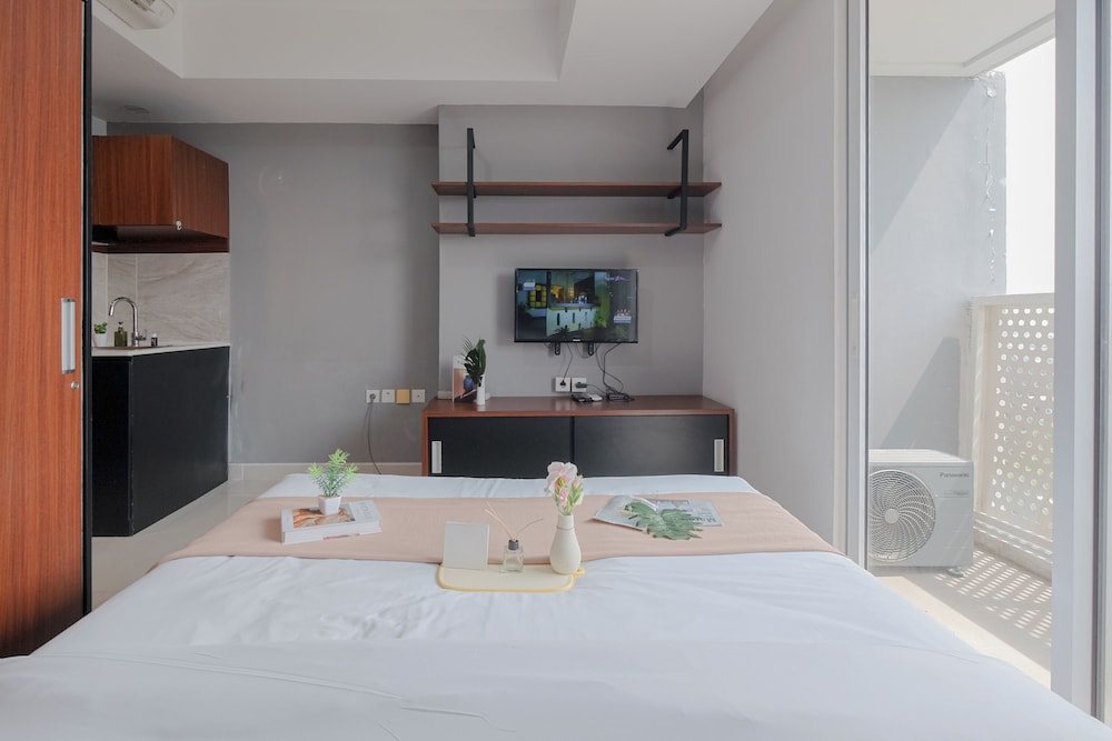 Cozy Stay Studio At West Vista Apartment