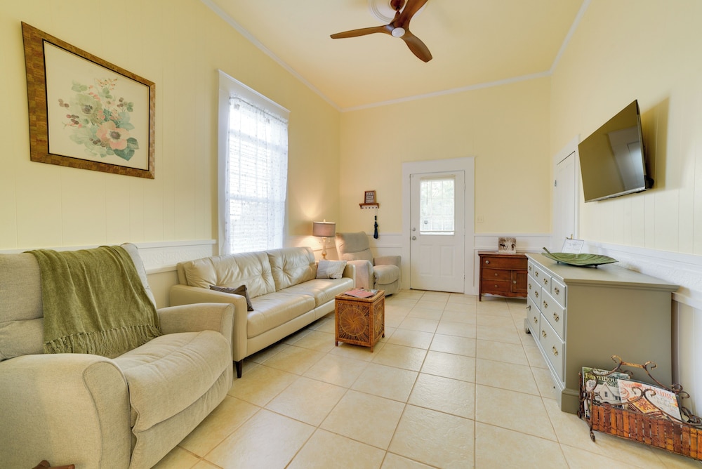 Thomasville Vacations - Cozy Thomasville Cottage - Walk to Downtown! - Property Image 4