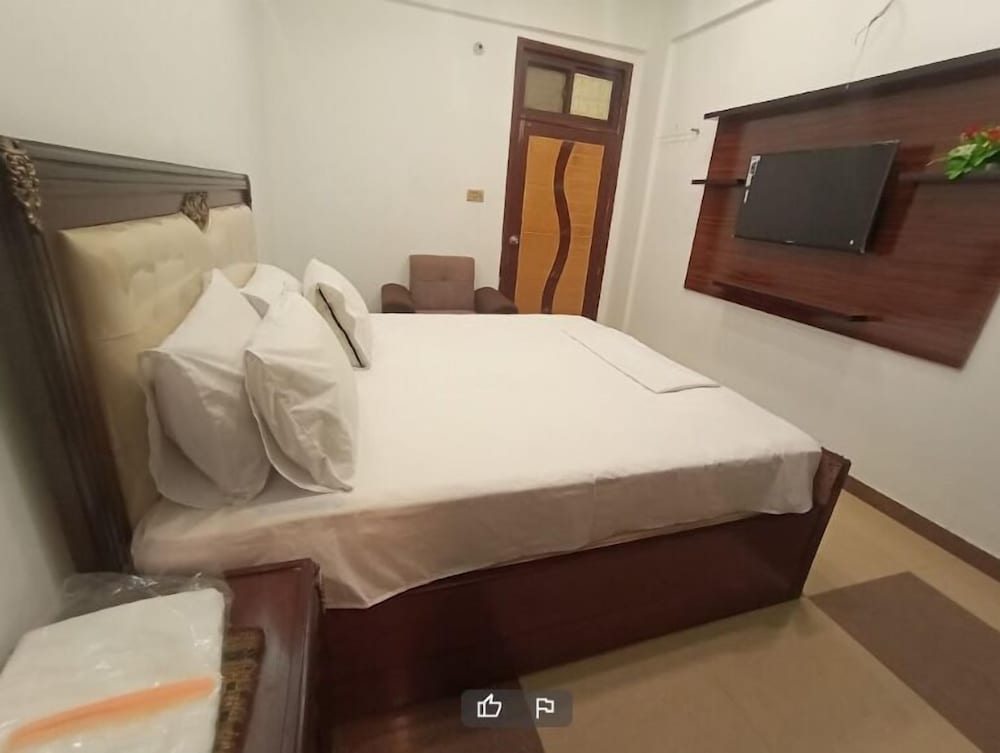 SERENA GUEST HOUSE view 3