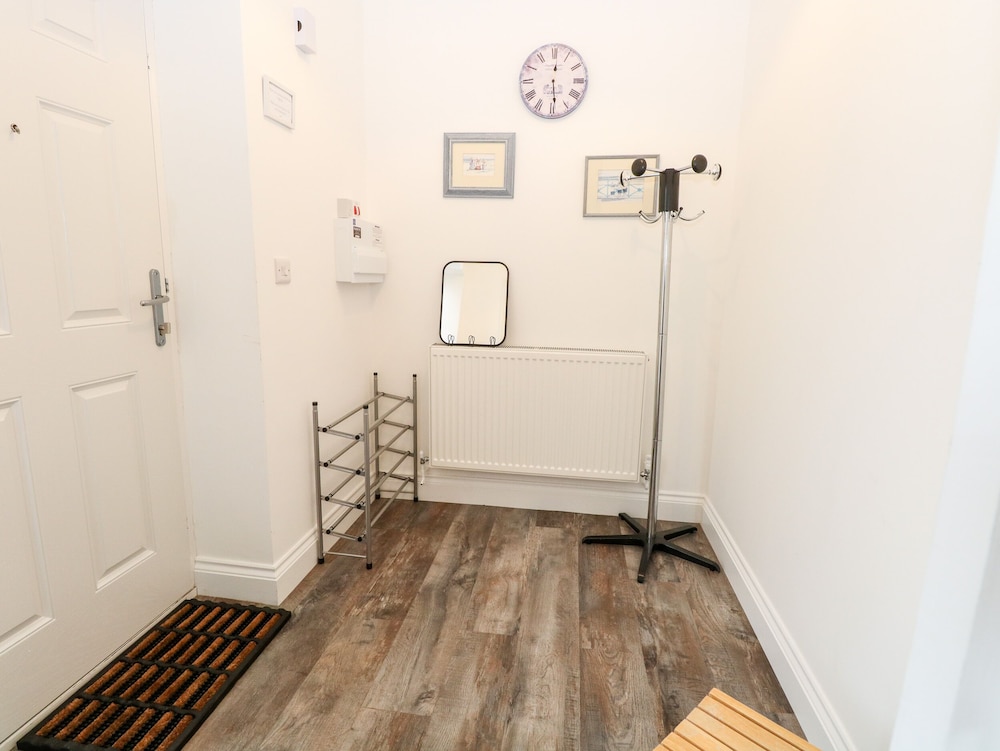 Apartment 7