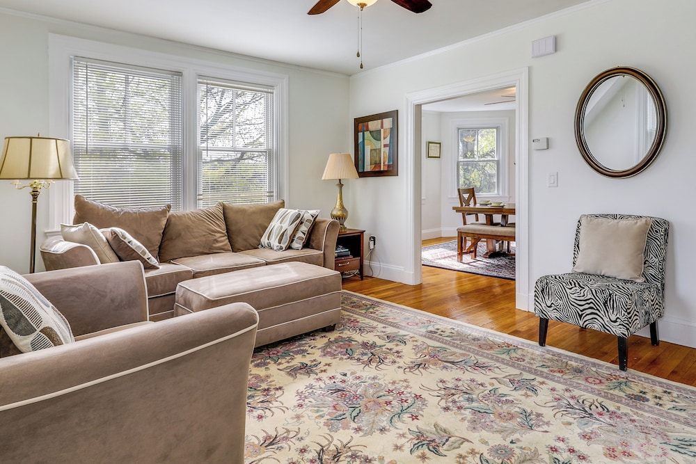 Beautiful Providence Apt Near Dtwn & Federal Hill!
