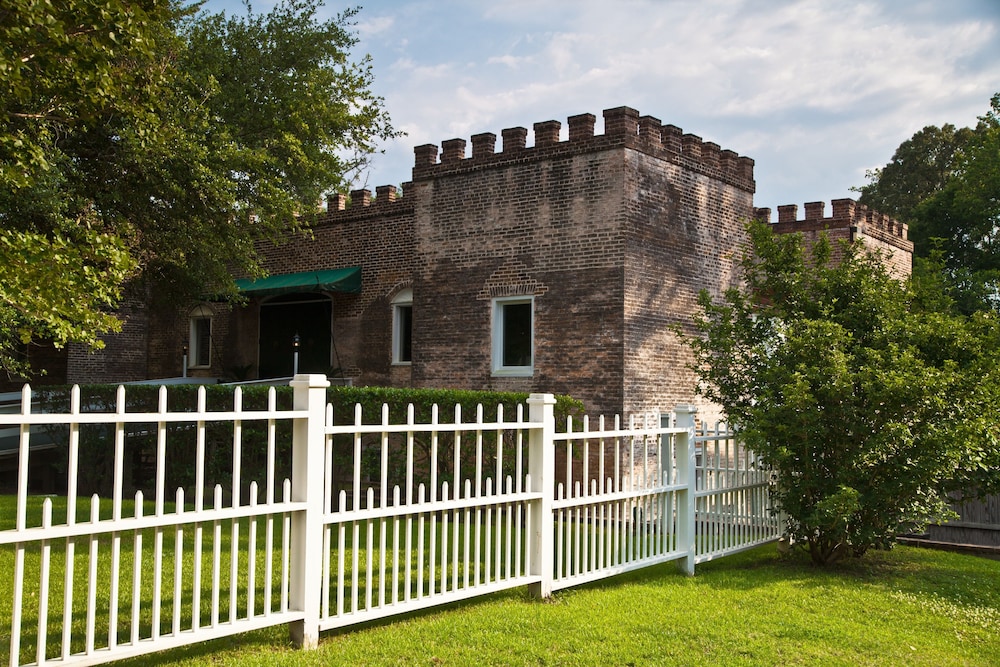 Dunleith Historic Inn