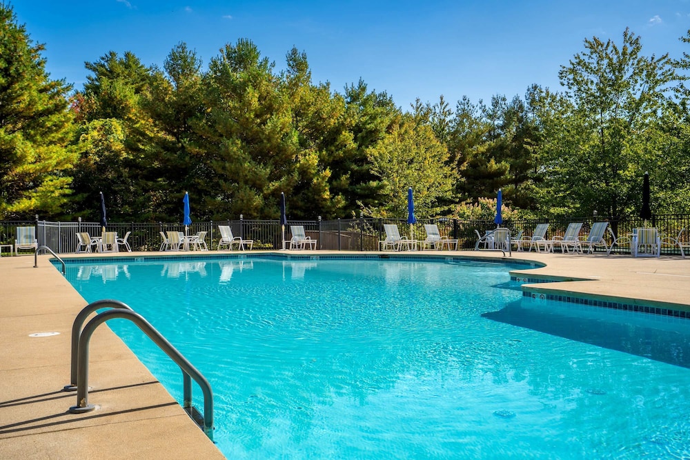 Pool Hot tub Pickleball Sauna Games & More