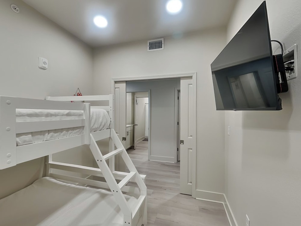 Sea Glass #313 by Southern Vacation Rentals