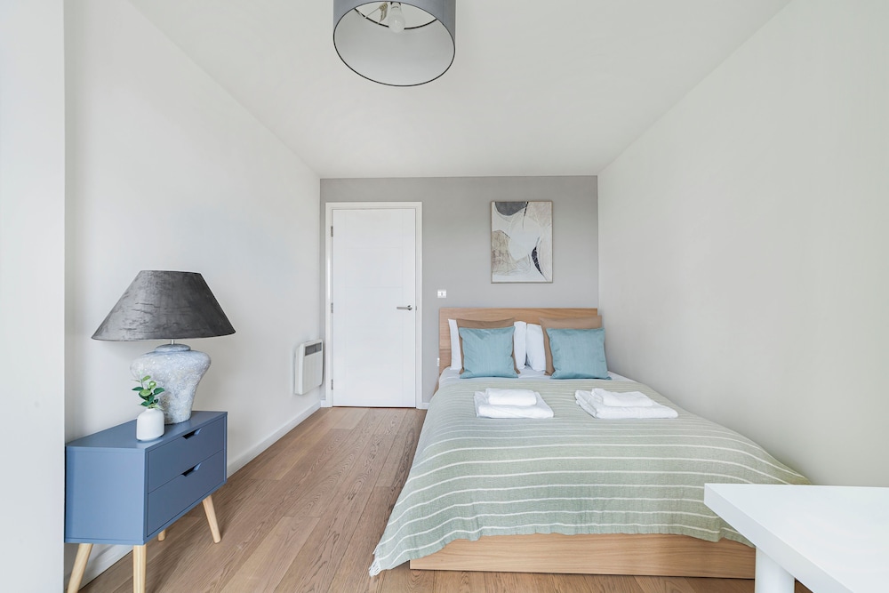 The Lambeth Apartment