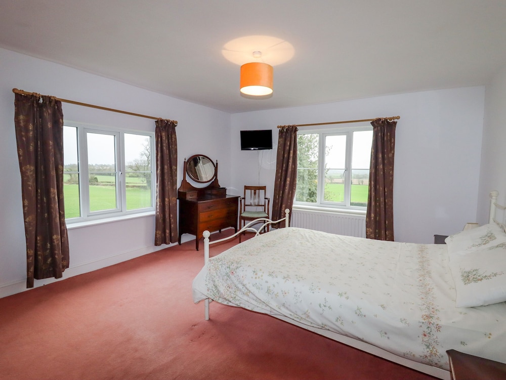The Manor House at Kenwick Lodge view 4
