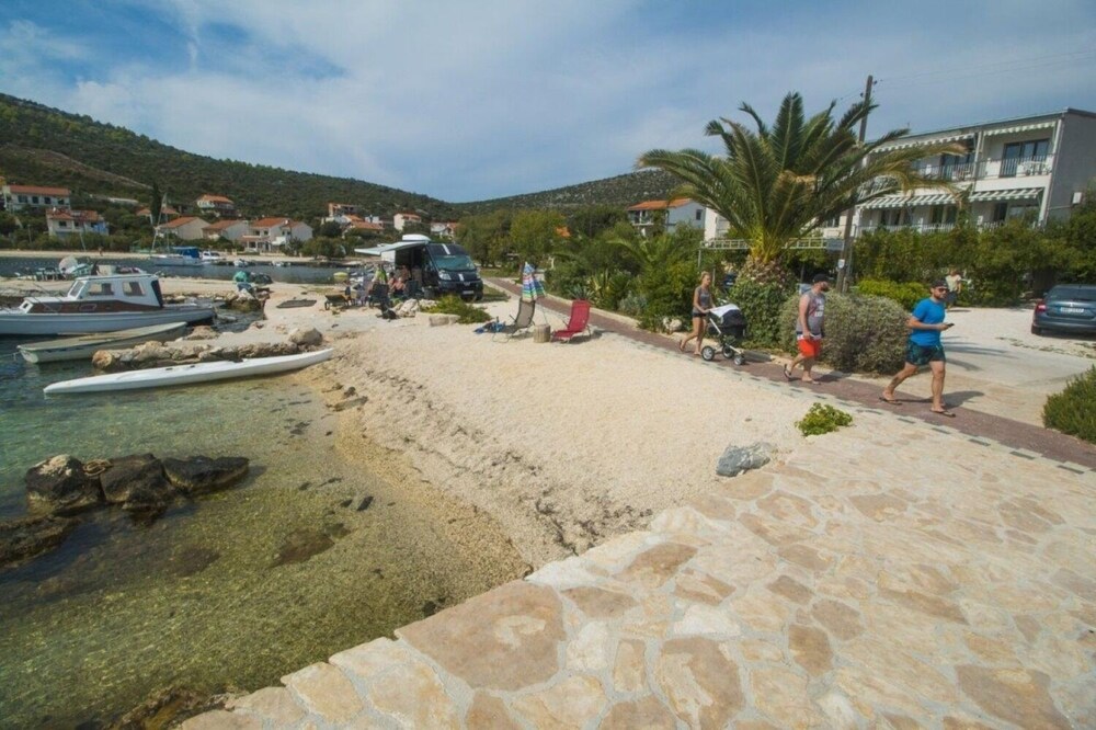 Arc - 5 M From Beach - A3 Red