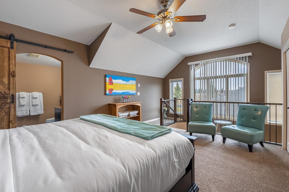 Prairie Oasis No Service Fees BBQ Patio TV