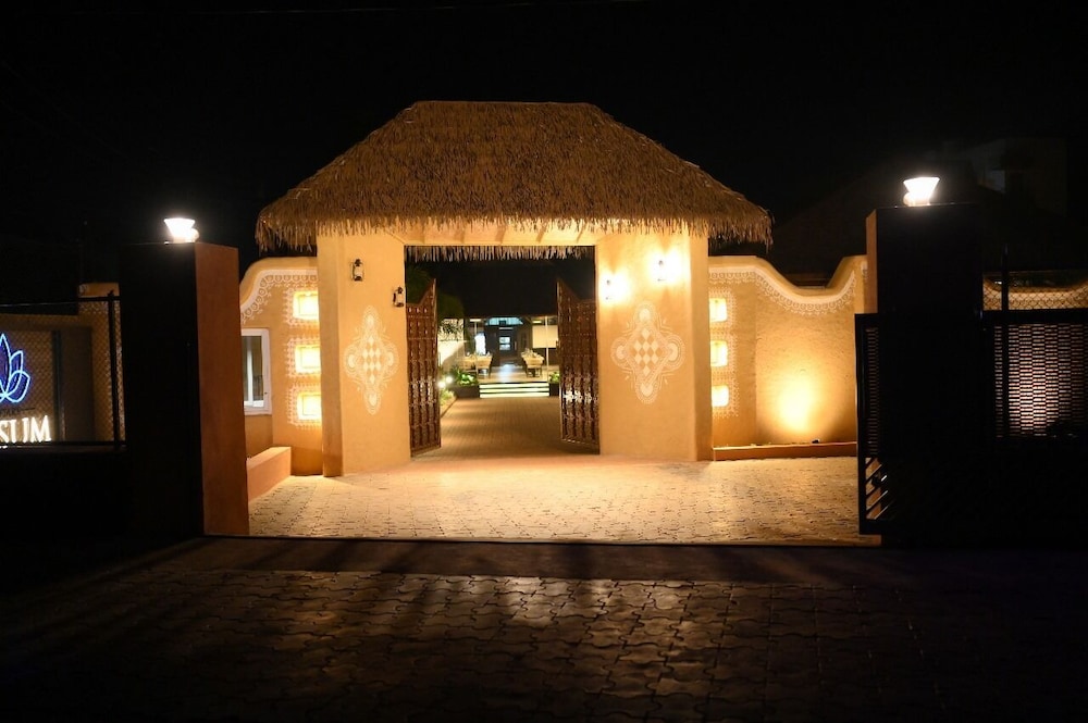 SHETTAR'S KUSUM RESORT