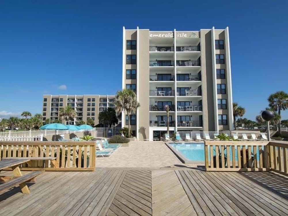 Emerald Isle Fort Walton Beach by Southern Vacation Rentals