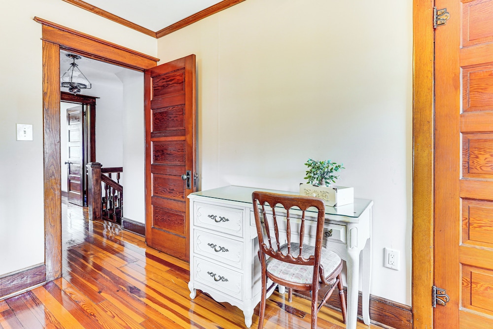Hike, Fish, Ski & More: Spacious Gem in Catskills!