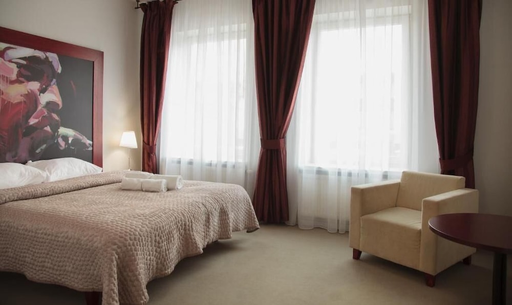 Hotel Navalis Hotel - Image 1