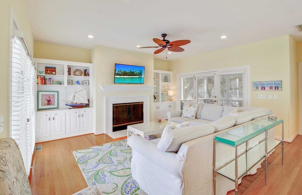 Grand Pavillion 11 by Avantstay Beach Access, Wild Dunes Community
