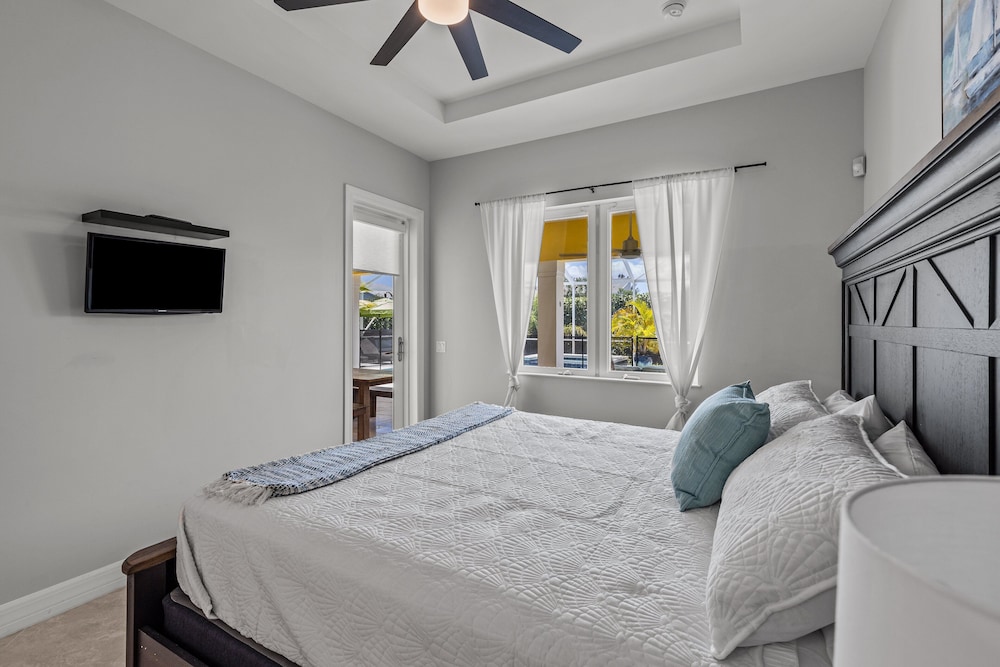 Sunrise Island Retreat