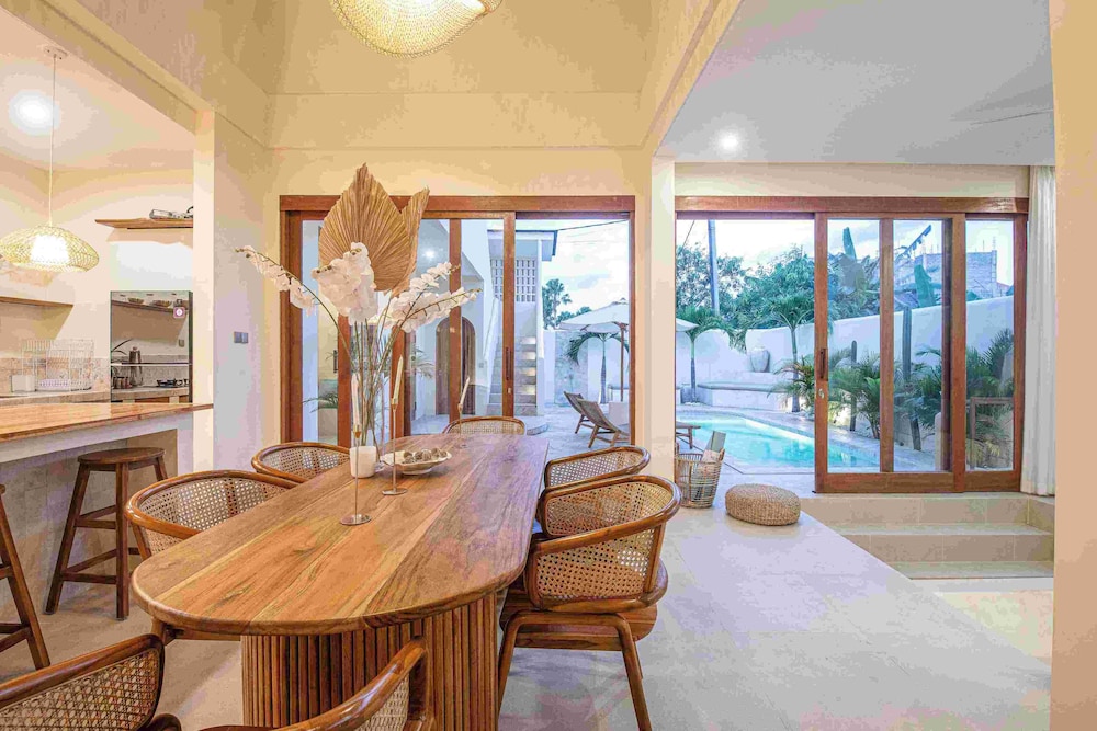 Luxury 4BR Villa With Private Pool in Canggu