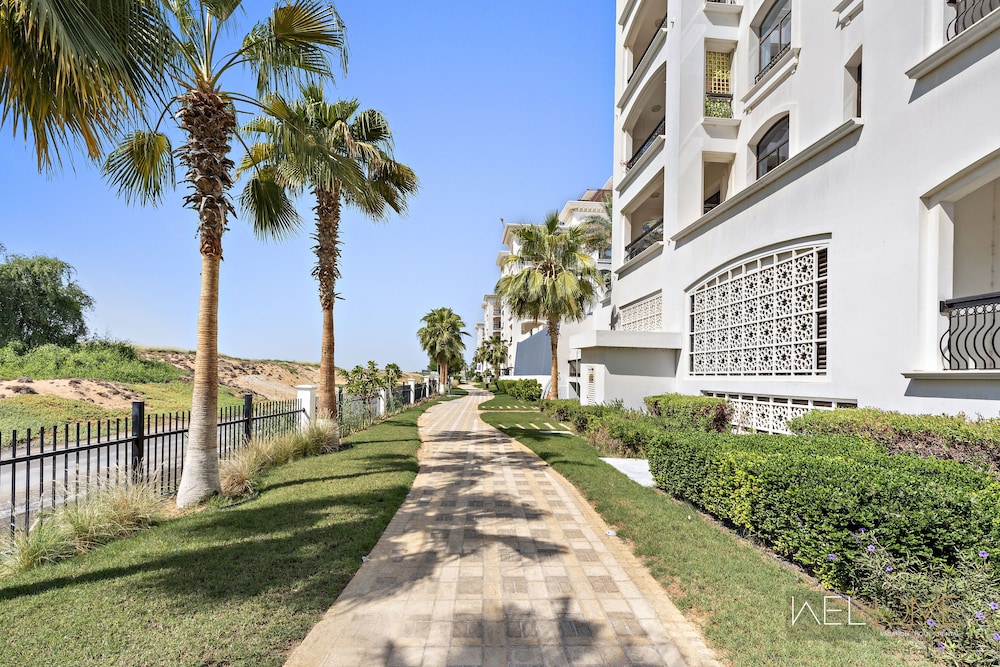 WelHome - Luxury Apt Close to Yas Water and Ferrari World