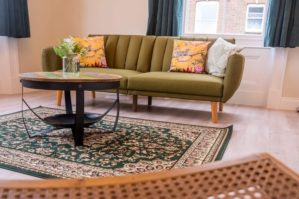Park View Maisonette - 2 Beds view 2
