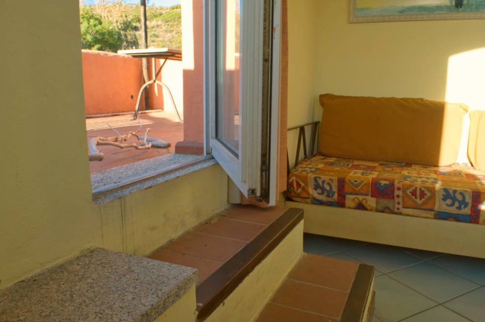 Lovely Panoramic Sea View Cottage-apartment With Adjacent Beach photo 4