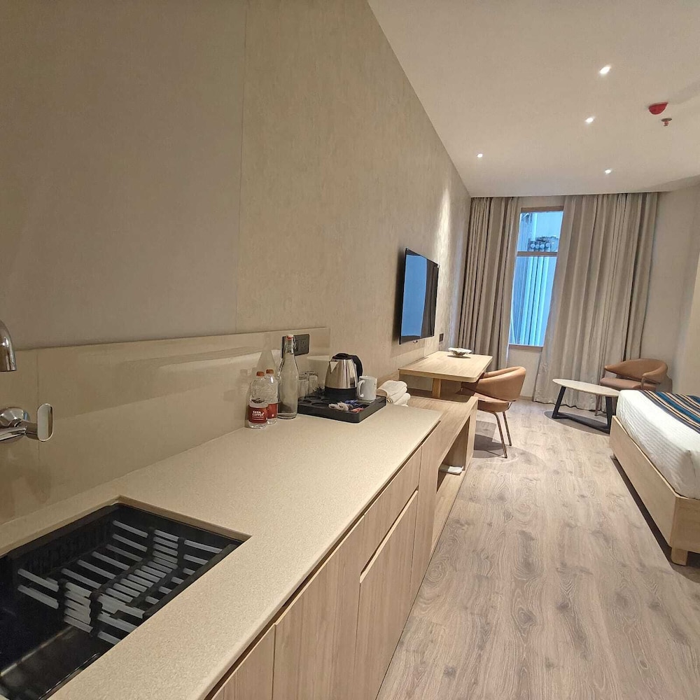 Bluestone Prime by The Cosy Hotels