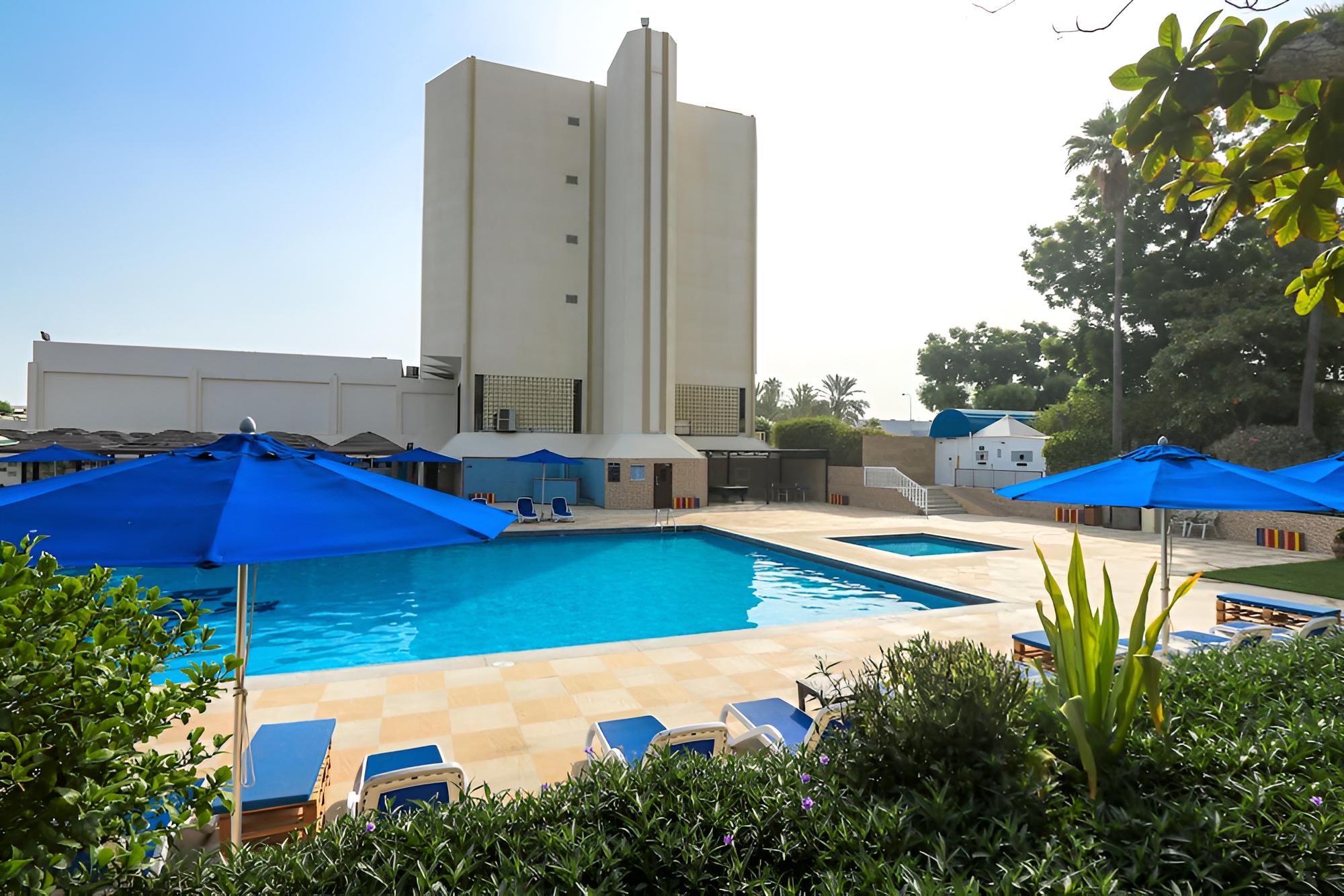 BM Beach Hotel