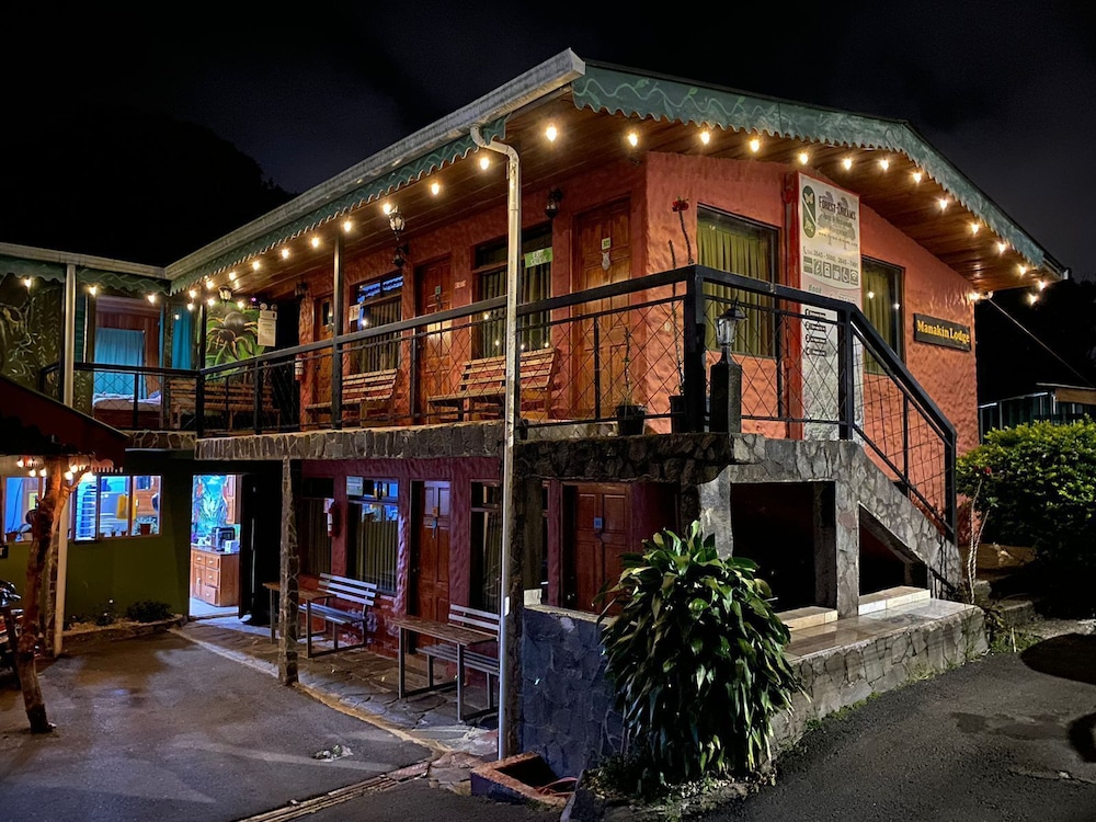 Manakin Lodge