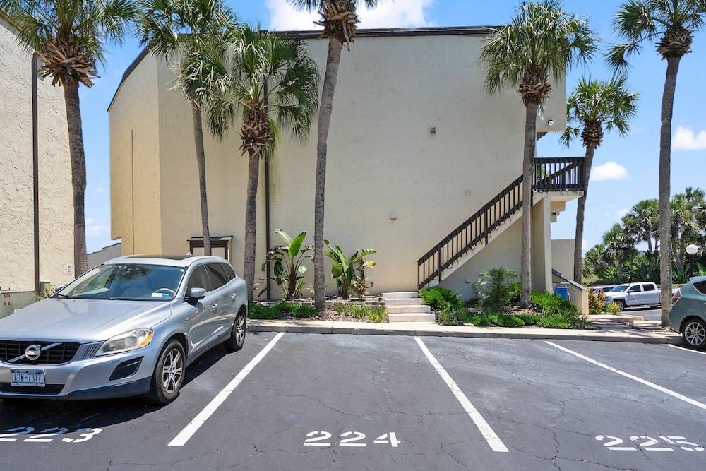 Direct Ocean View Steps to Beach Modern Updates