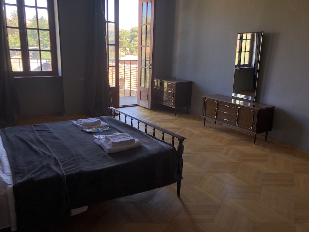 Lucky Family Hotel