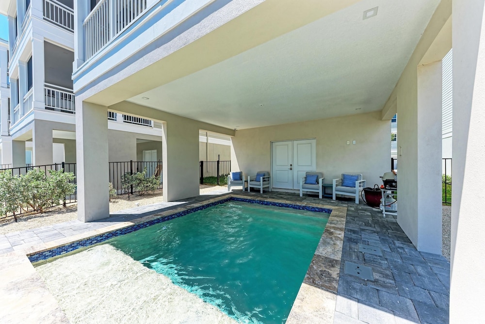 Sweet & Salty Beach House 3 Bedroom Home