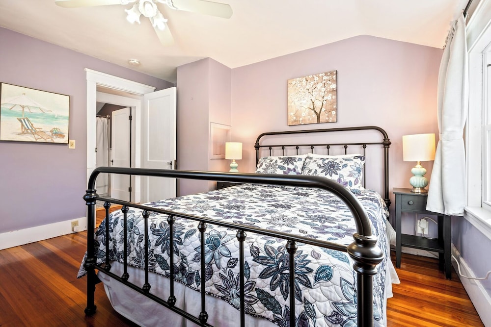 Ogunquit Village 4BR Walk to Beach, Dining & Town Center