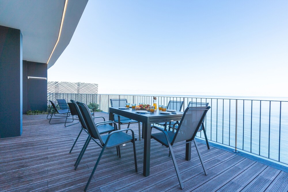 Big Cliff Apartment by Atlantic Holiday