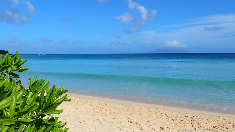 Villa Mimi Beachfront Beau Vallon