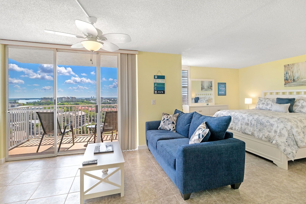 Estero Beach and Tennis PH2 view 3