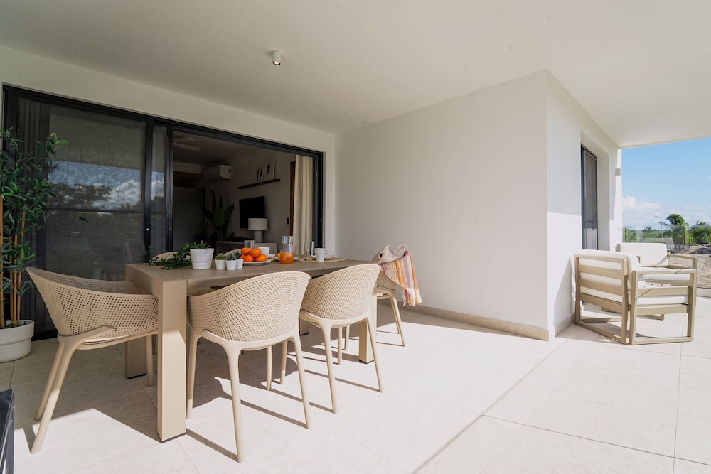 Fantastic new Golf View Apartment